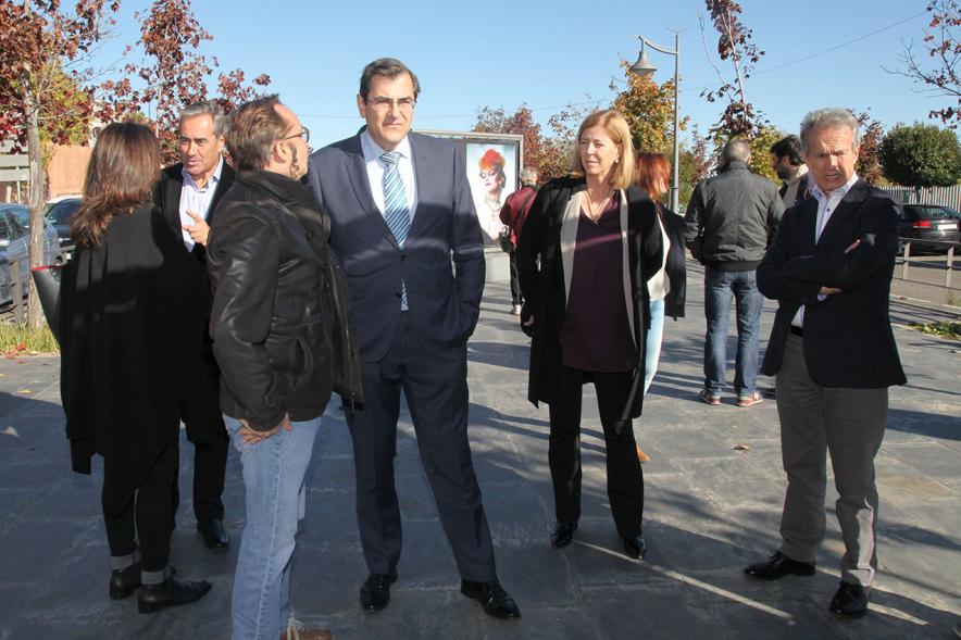 Inauguración Exposición "Iconos P.P.M." de Pablo Pérez Mínguez - Las autoridades en la exposición.