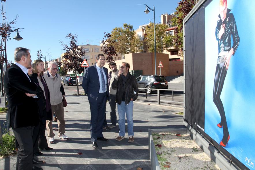 Inauguración Exposición "Iconos P.P.M." de Pablo Pérez Mínguez - Las autoridades en la exposición.