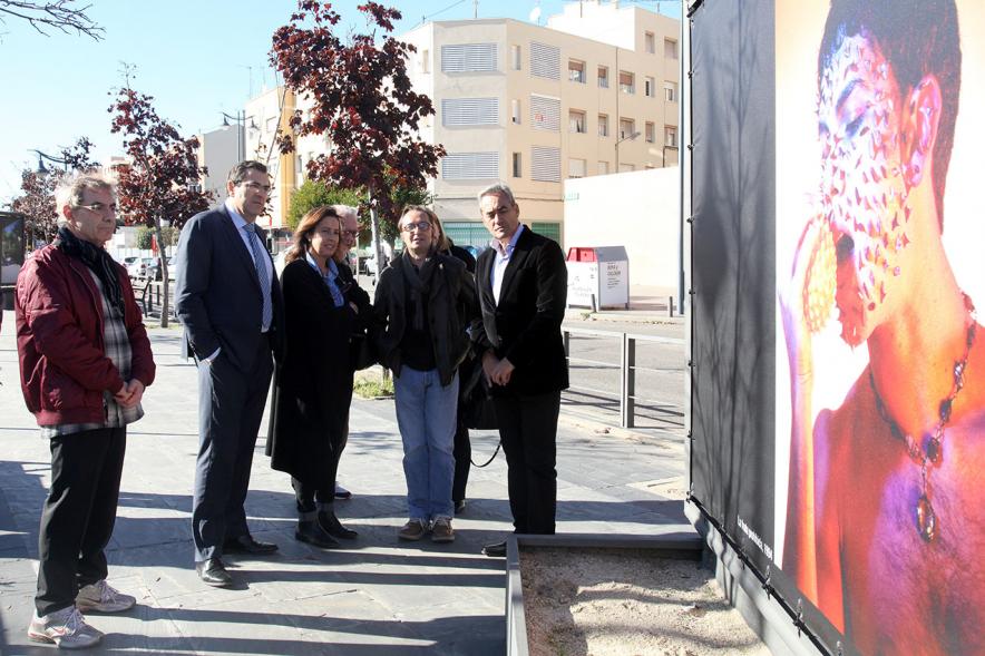 Inauguración Exposición "Iconos P.P.M." de Pablo Pérez Mínguez - Las autoridades en la exposición.