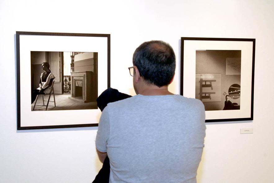 Visitante. Inauguración Exposición de Pablo Tribello.