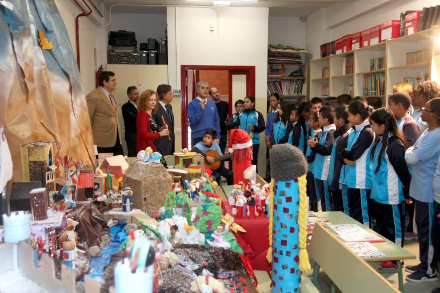 Delegación municipal durante la visita