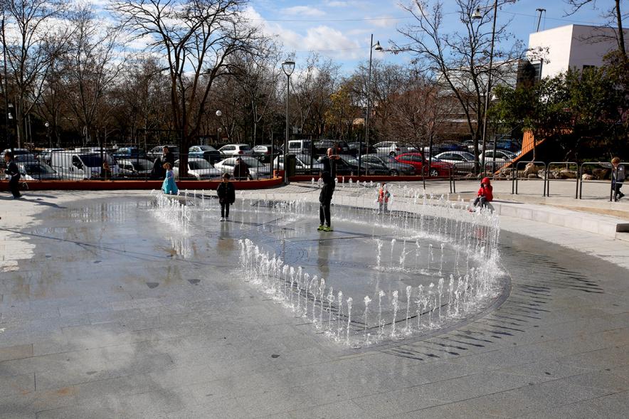 Vista de la nueva fuente del parque. Inauguración Parque de Asturias y Cantabria - 2020