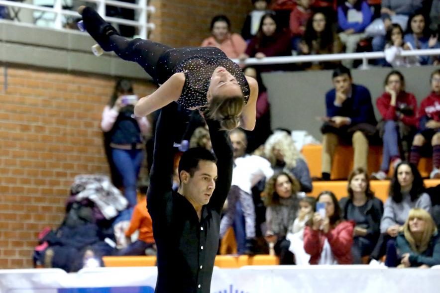 IIª Gala Internacional de Patinaje Artístico - 40 Aniversario Club Patinaje Artístico Alcobendas - Baile artístico de los patinadores.