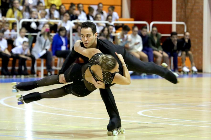 IIª Gala Internacional de Patinaje Artístico - 40 Aniversario Club Patinaje Artístico Alcobendas - Baile artístico de los patinadores.