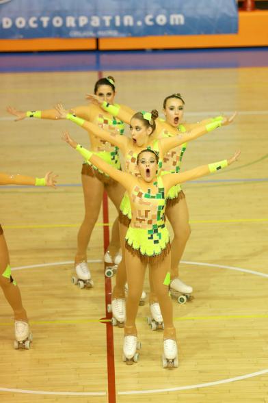 Campeonato Autonómico de Patinaje - Grupos Patinaje Show - Imagen de un momento de la actuación de uno de los equipos.