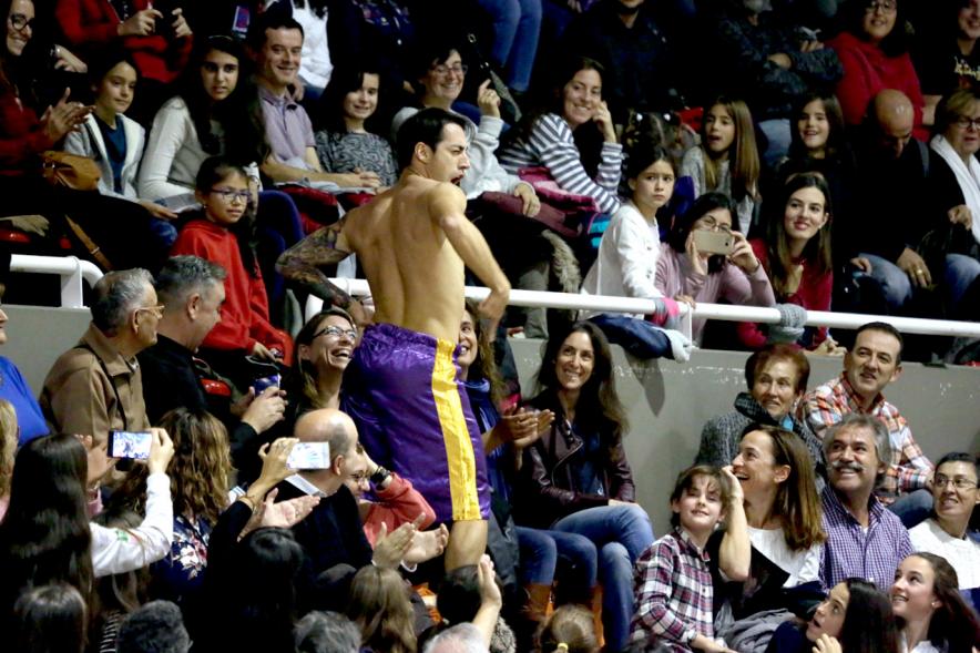IIª Gala Internacional de Patinaje Artístico - 40 Aniversario Club Patinaje Artístico Alcobendas - Animador entre el público.