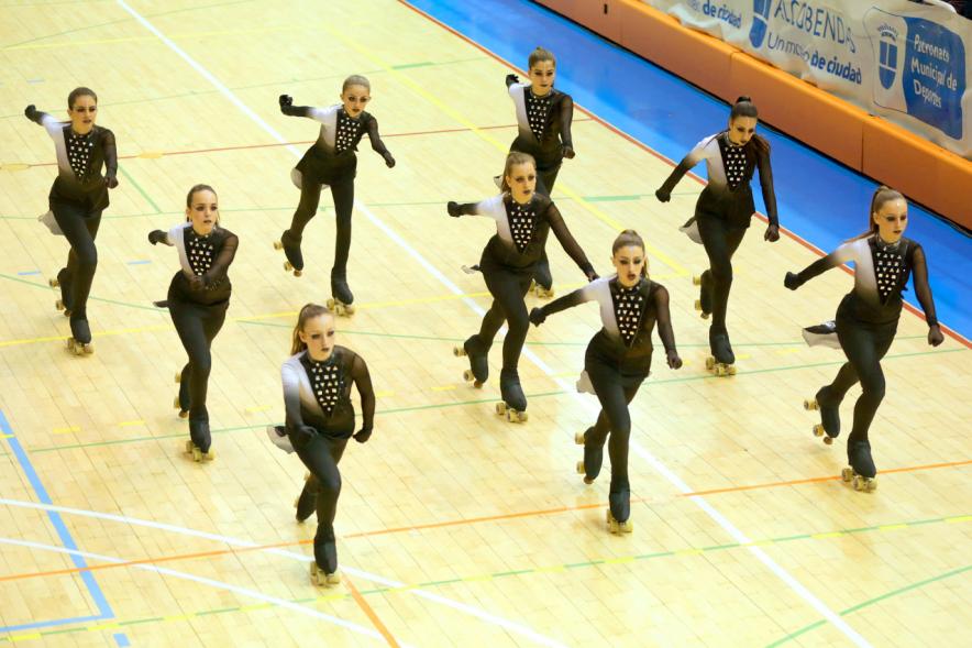 Campeonato Autonómico de Patinaje - Grupos Patinaje Show - Imagen de un momento de la actuación de uno de los equipos.