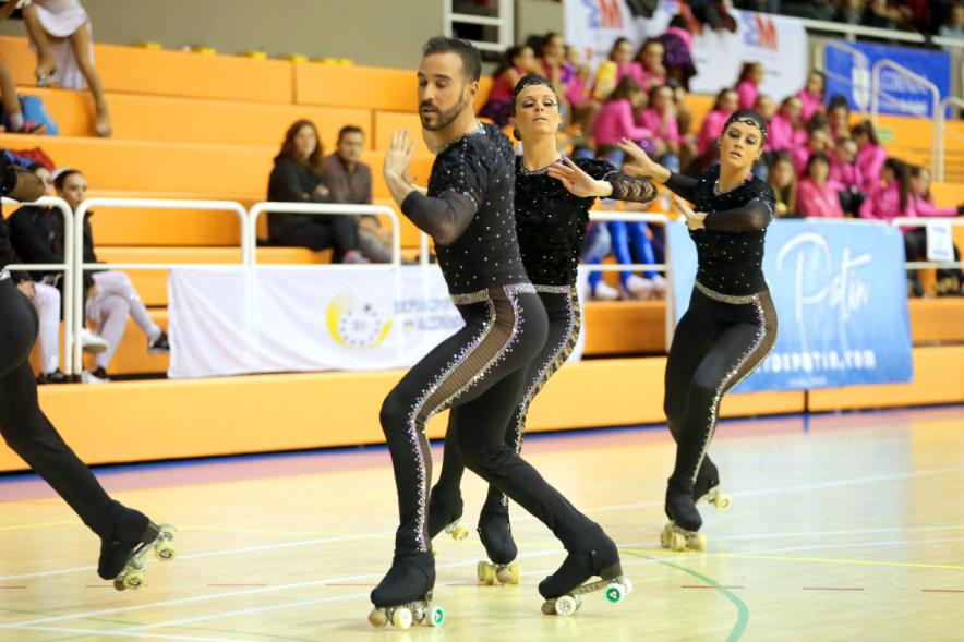 Campeonato Autonómico de Patinaje - Grupos Patinaje Show - Imagen de un momento de la actuación de uno de los equipos.