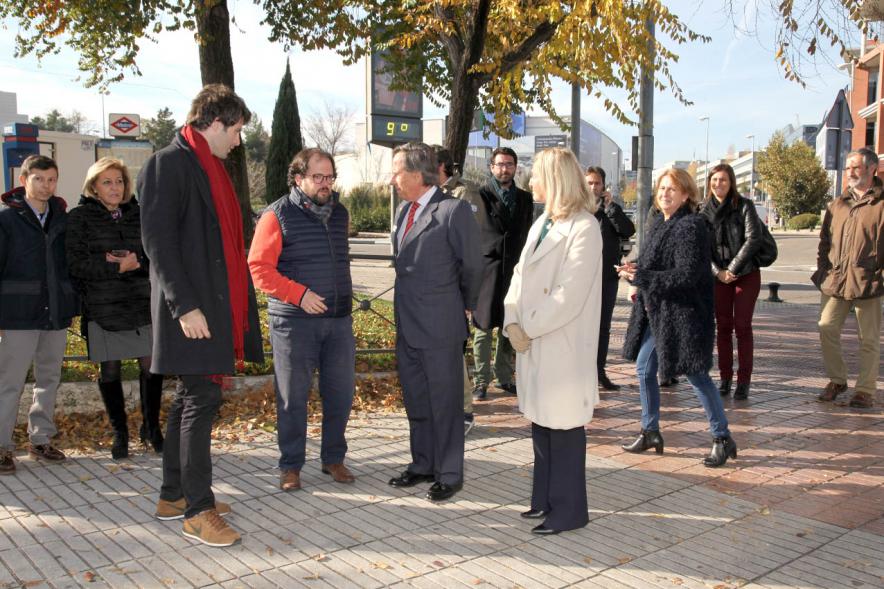 Presentación Patinetes Eléctricos Empresa LIme España - Imagen de las autoridades asistentes al acto.