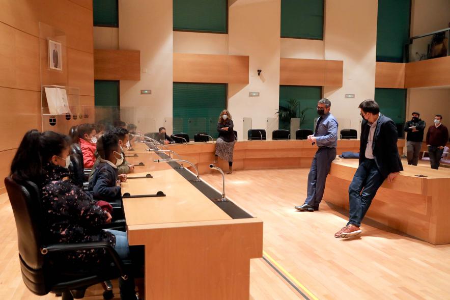 Representación del consistorio en la Visita de los Niños de la Pecera al Ayuntamiento.