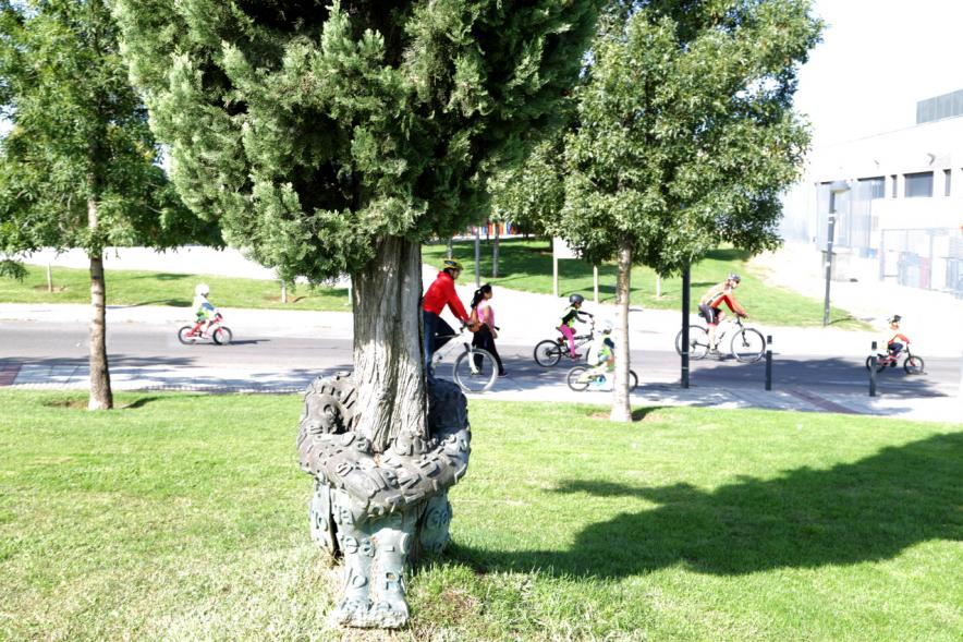 Escultura de Jaume Plensa en el Parque Sur de Fuente Lucha.