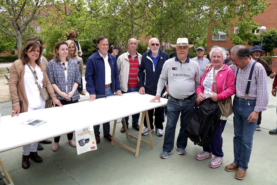 Entrega de Premios del IXº Torneo de Petanca Miguel Ángel Blanco - Los premiados con la autoridades.
