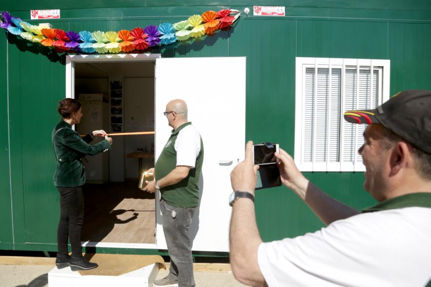 Corte de cinta en la inauguración