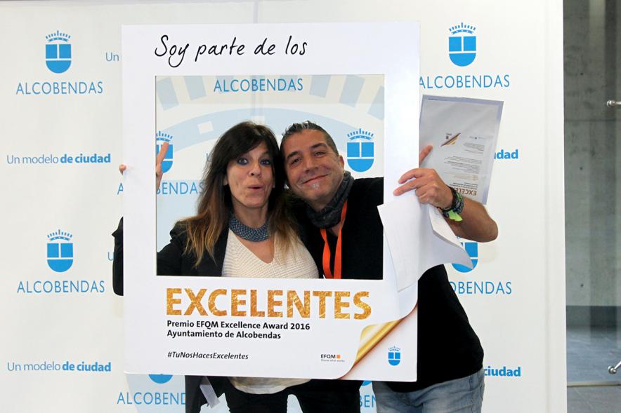 Jornada en torno a la Excelencia en la Gestión en Alcobendas (Photocall) -  Posado compartido. 