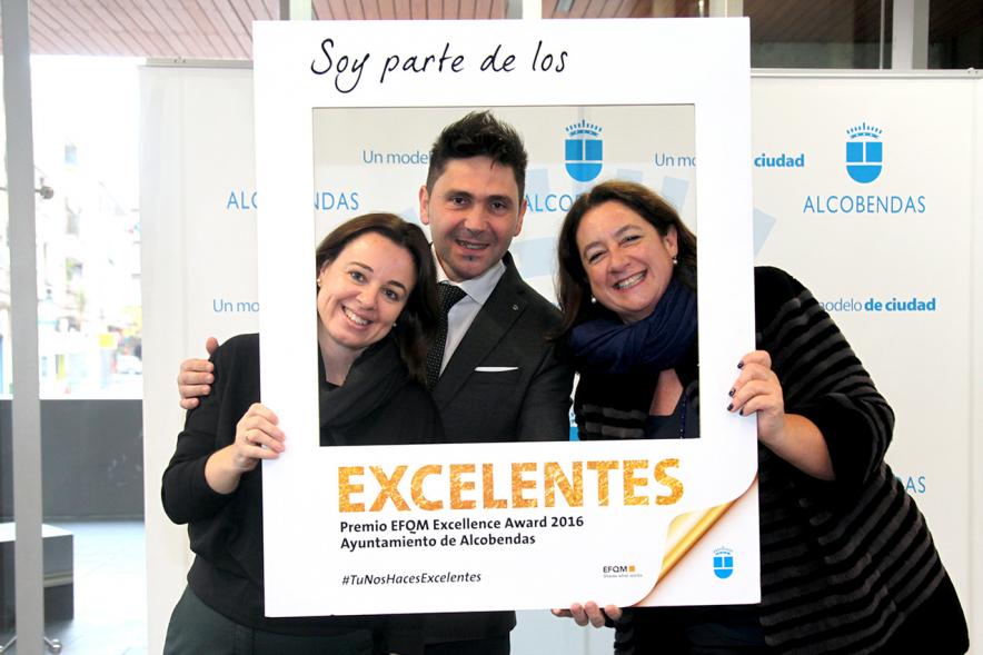 Jornada en torno a la Excelencia en la Gestión en Alcobendas (Photocall) - Posado triple.