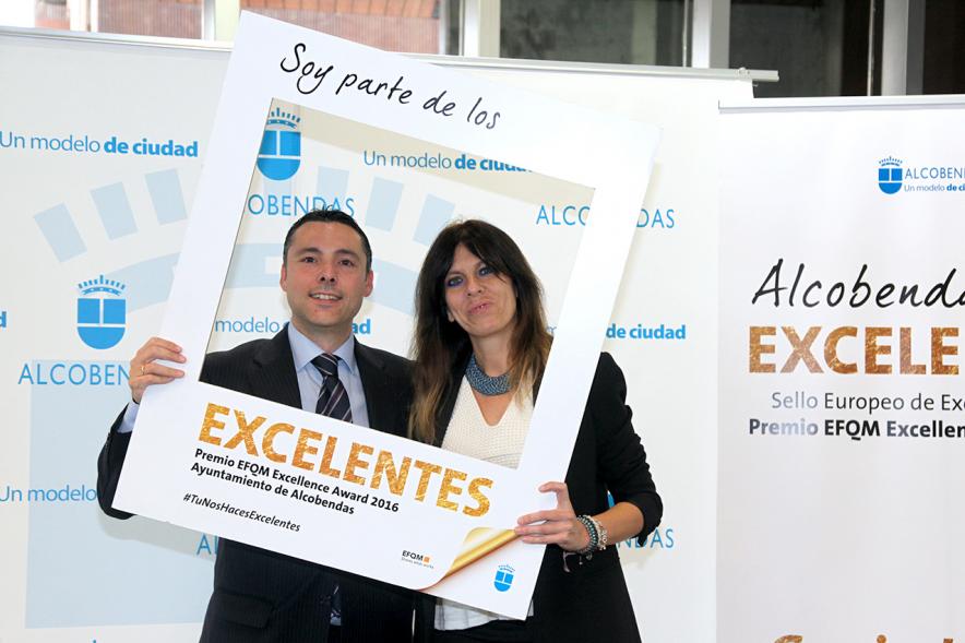 Jornada en torno a la Excelencia en la Gestión en Alcobendas (Photocall) -  Posado compartido. 
