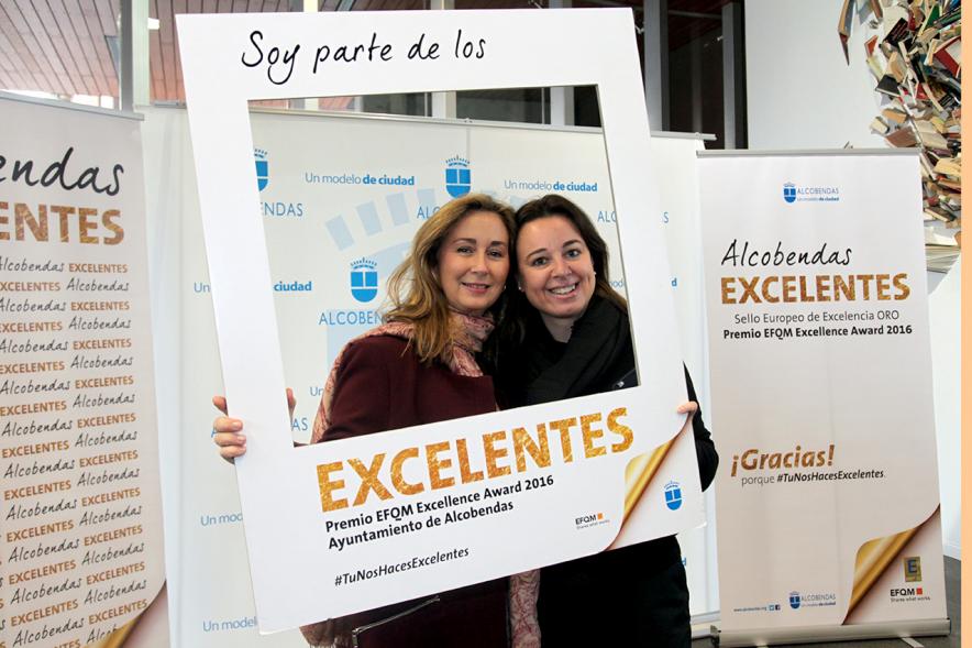 Jornada en torno a la Excelencia en la Gestión en Alcobendas (Photocall) - Posado compartido. 