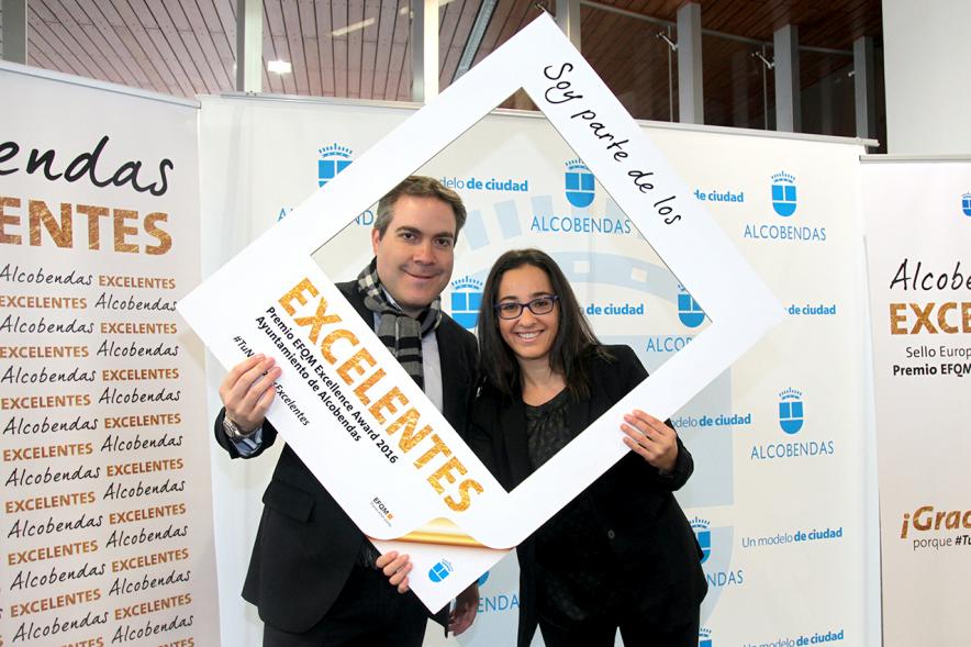 Jornada en torno a la Excelencia en la Gestión en Alcobendas (Photocall) - Posado compartido.  