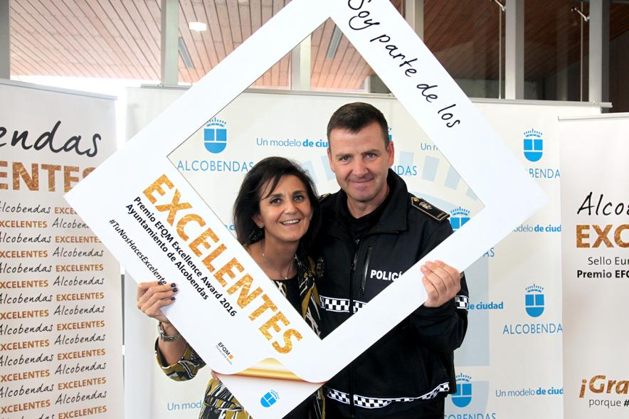 Jornada en torno a la Excelencia en la Gestión en Alcobendas (Photocall) - Dos retratados.