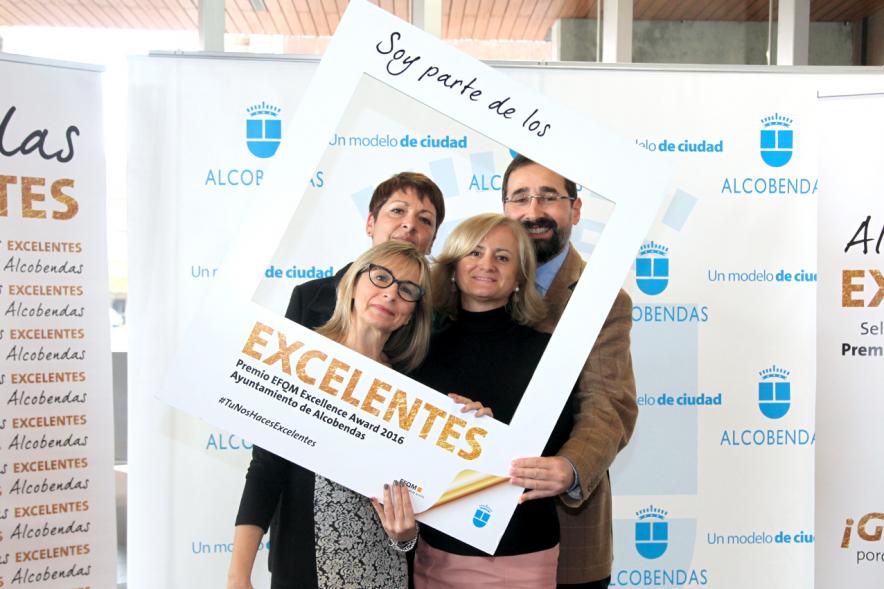 Jornada en torno a la Excelencia en la Gestión en Alcobendas (Photocall) - Grupo de posados.