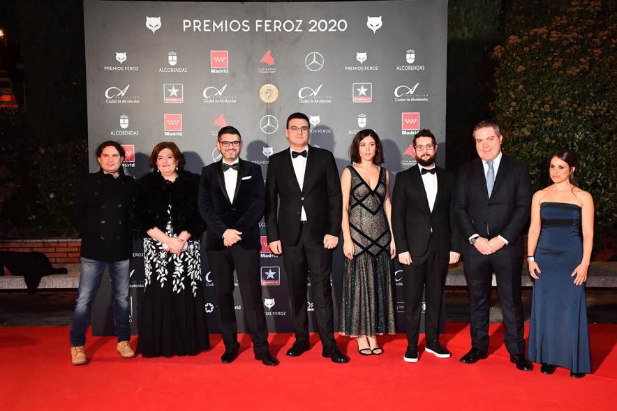 Miembros del consistorio con invitados a la gala
