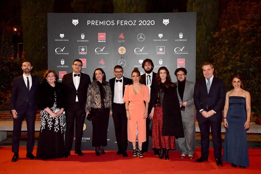 Miembros del consistorio con invitados a la gala