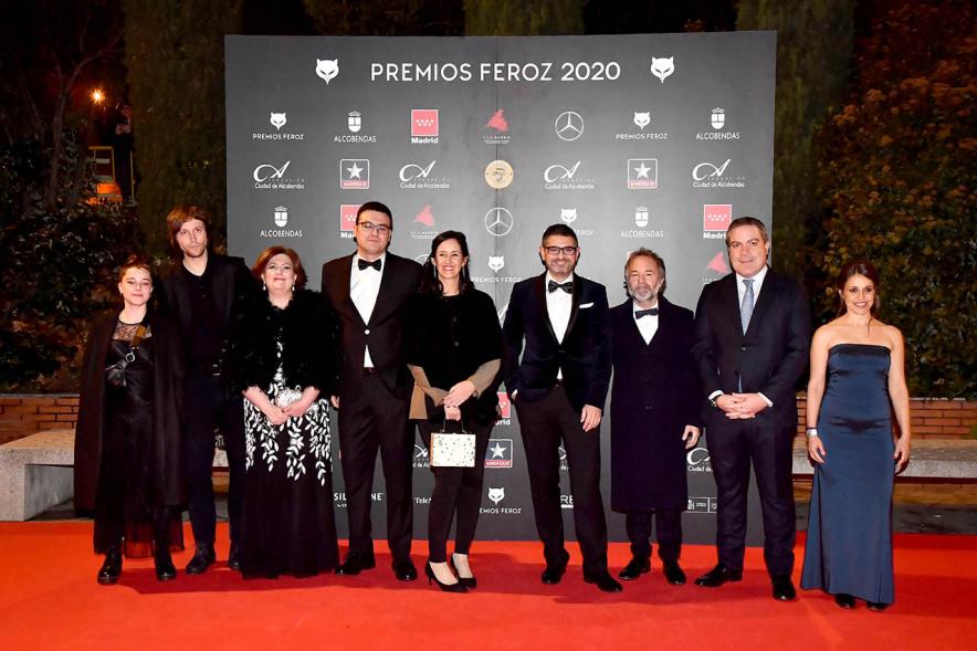 Miembros del consistorio con invitados a la gala
