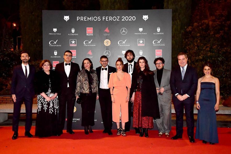 Miembros del consistorio con invitados a la gala