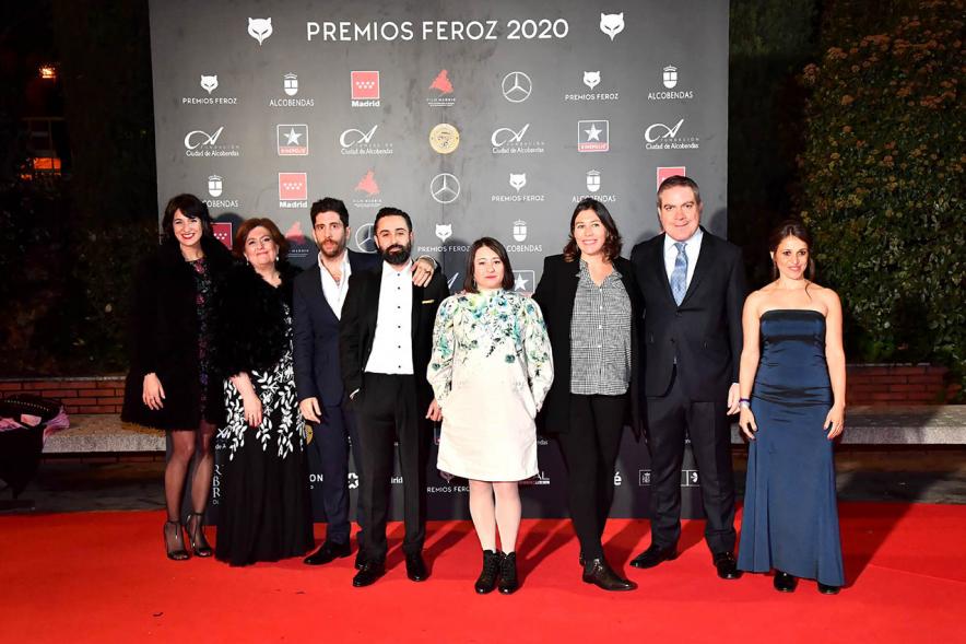 Miembros del consistorio con invitados a la gala