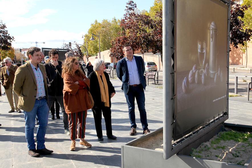 Pilar Pequeño y concejales. Inauguración Exposición Pilar Pequeño