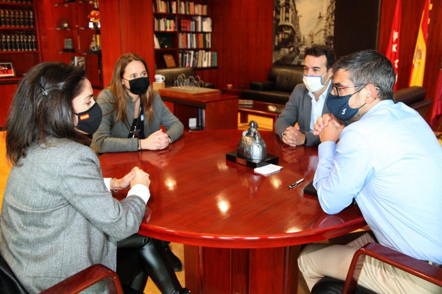  Alcalde Rafael Sánchez Roberto Fraile Herrera y galardonadas. 2020