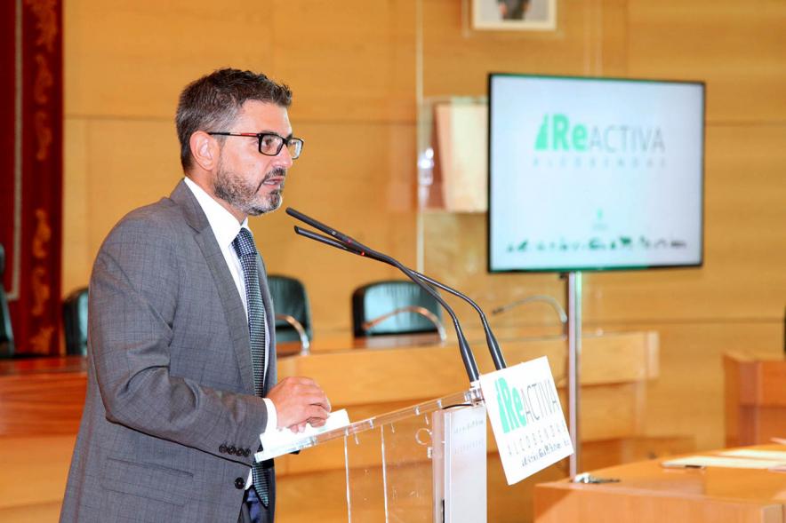 Alcalde Sánchez Acera durante discurso