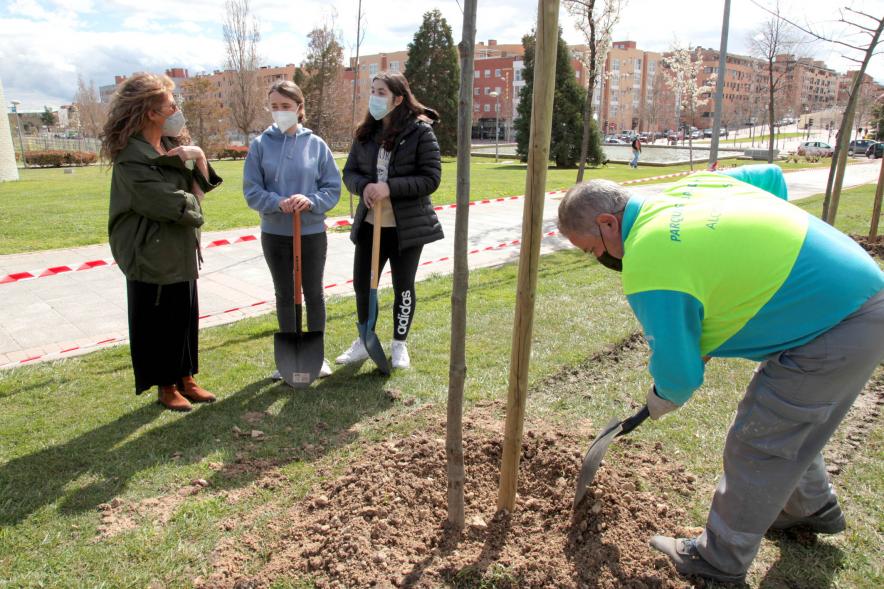 Plantación "Un Árbol por Nuestro Futuro" 
