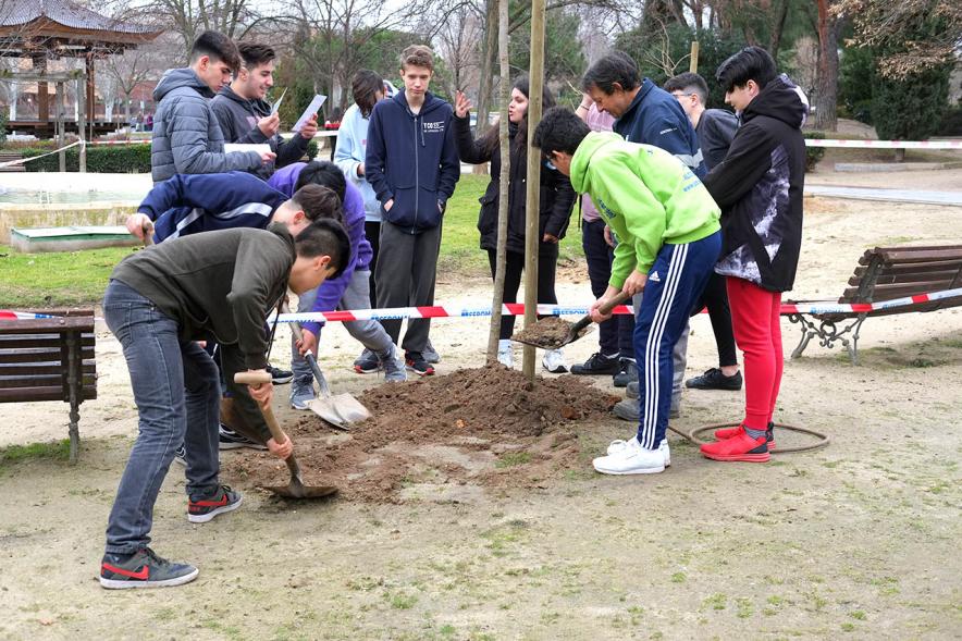 Participantes. Plantación de Árboles en el Arroyo de la Vega