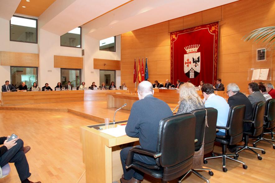 Vista lateral del salón de plenos