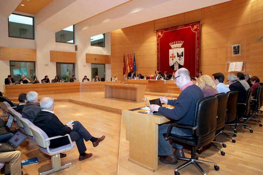Vista lateral del salón de plenos