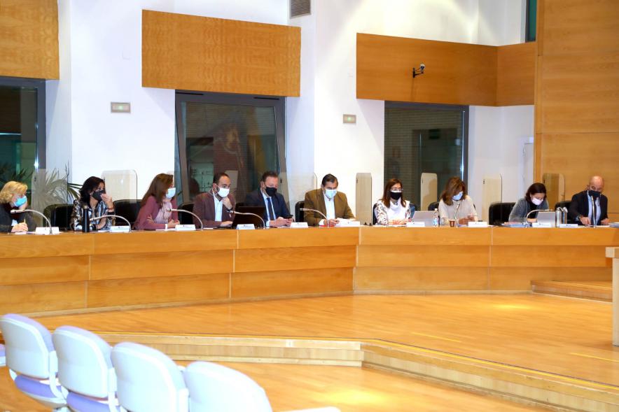 Bancada derecha durante el pleno