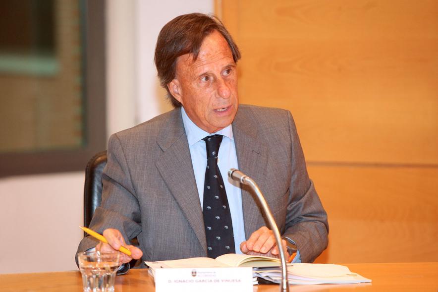 Concejal por PP García de Vinuesa durante el pleno