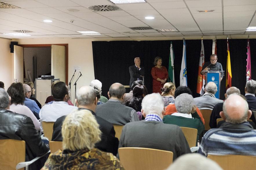Entrega de Premios del XVº Certamen de Poesía de las Casas Regionales - Imagen del público asistente.