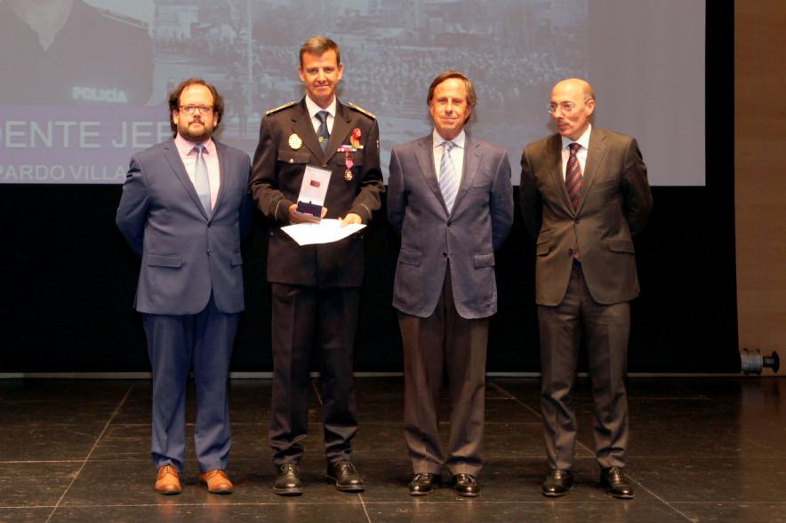 Homenaje a la Policía Local - Día de San Juan 2018 - Posado del equipo municipal  y las fuerzas de orden público.