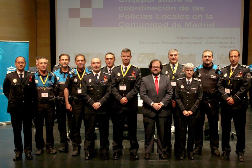 Ier Encuentro de las Policías Locales de la Comunidad de Madrid - Imagen de las  autoridades asistentes al acto.