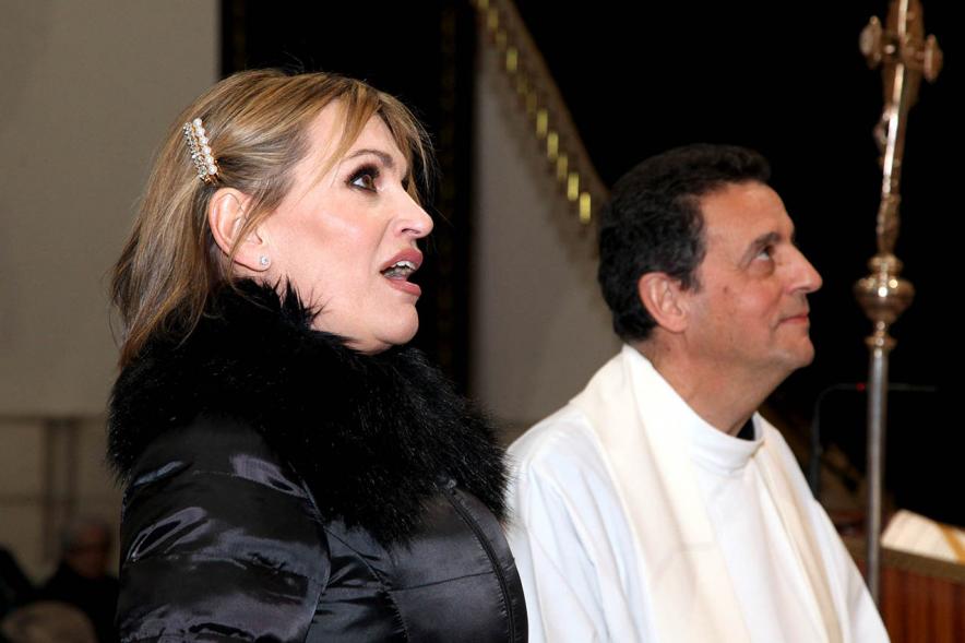 Aitana Arteta  durante la misa. Pregón Fiestas Virgen de la Paz 2020