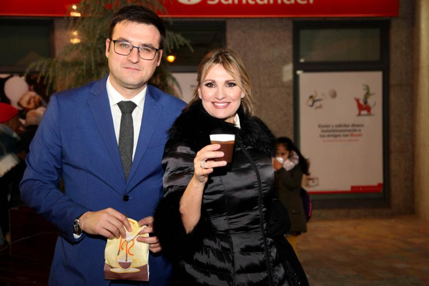 Concejal Miguel Angel y la soprano Arteta como pregonera. Pregón Fiestas Virgen de la Paz 2020