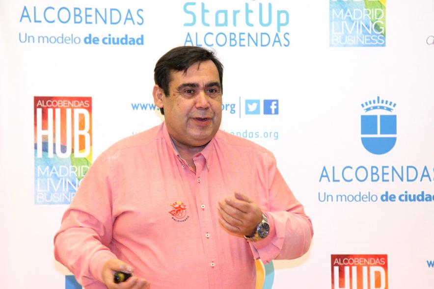 Clausura Ier Programa de Preincubación de Empresas - Un ponente del programa.