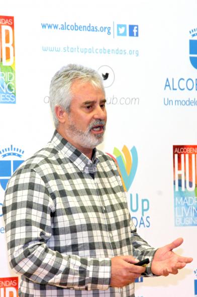 Clausura Ier Programa de Preincubación de Empresas - Primer plano de un ponente.