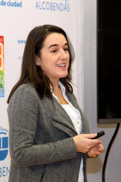 Clausura Ier Programa de Preincubación de Empresas - Primer plano de una ponente.