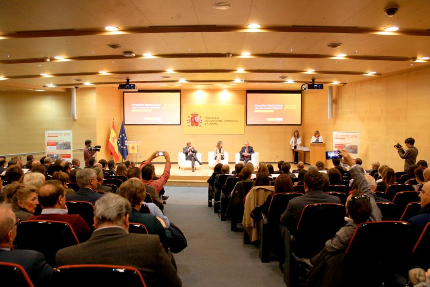 Entrega Premios Nacionales de Comercio Interior 2018 - Imagen panorámica de la sala donde se celebra la entrega de premios.