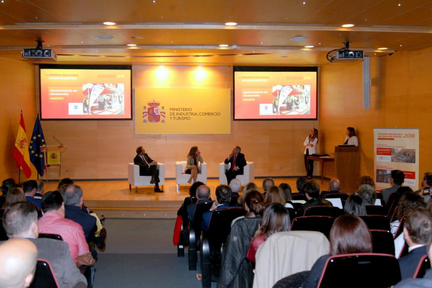 Entrega Premios Nacionales de Comercio Interior 2018 - Imagen panorámica de la sala donde se celebra la entrega de premios.