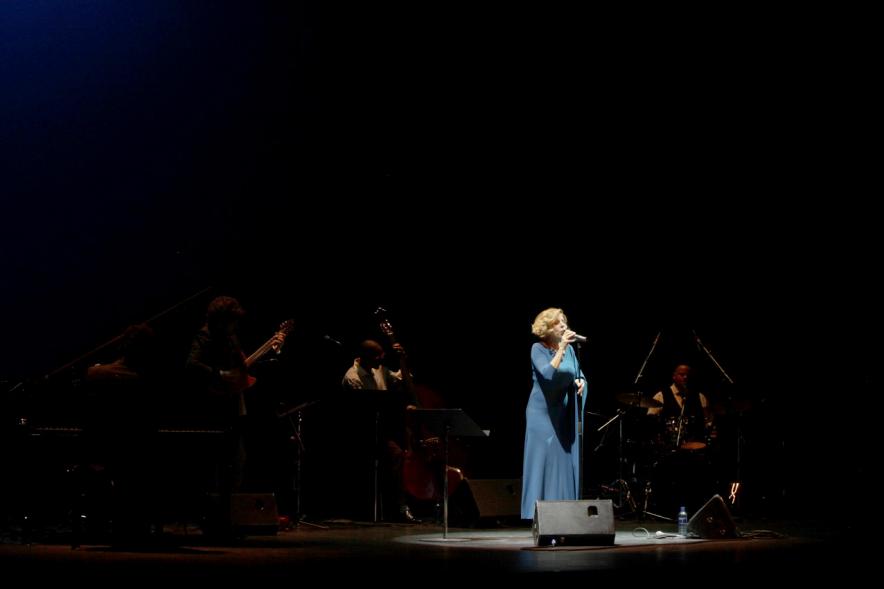 Entrega Premios Atenea y Hombres por la Igualdad 2018 - Imagen de la cantante Soledad Giménez, en un momento de su actuación.