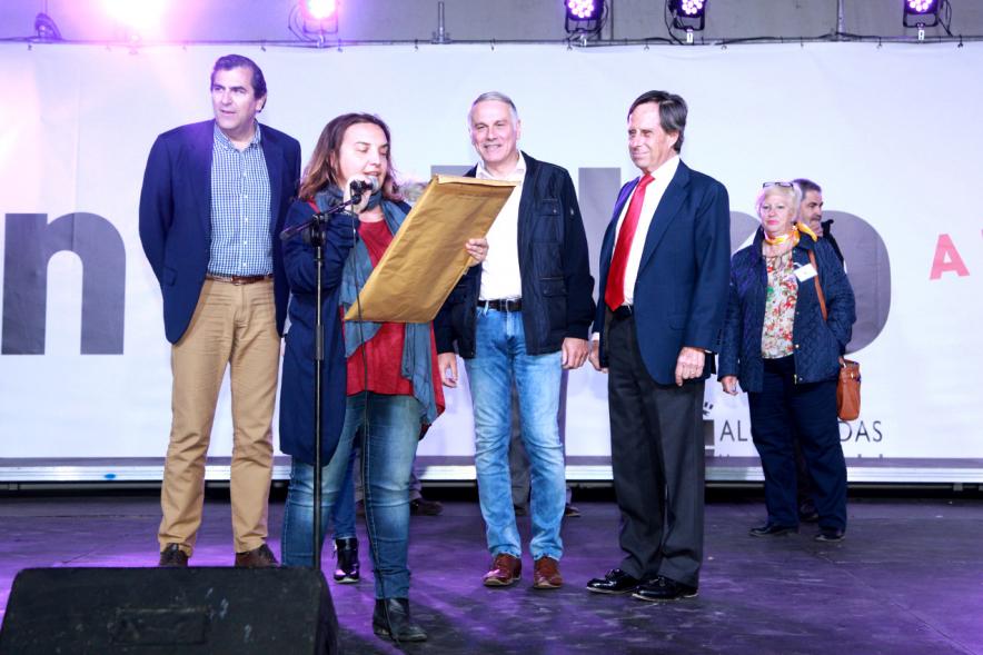 Personalidades y premiada